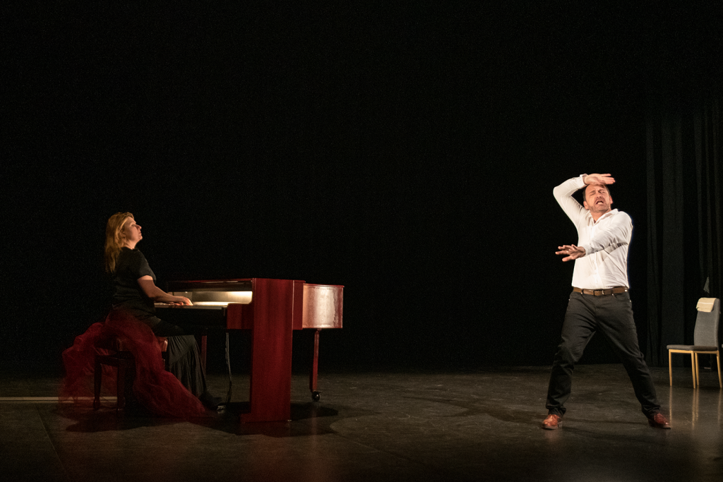 ou on va papa piano auriane durand scénographie paul production michel duchemin isabelle zanotti philippe mathé roman jean louis fournier