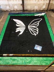 scénographie lumière uv syndrome du papillon élodie poux humour auriane durand