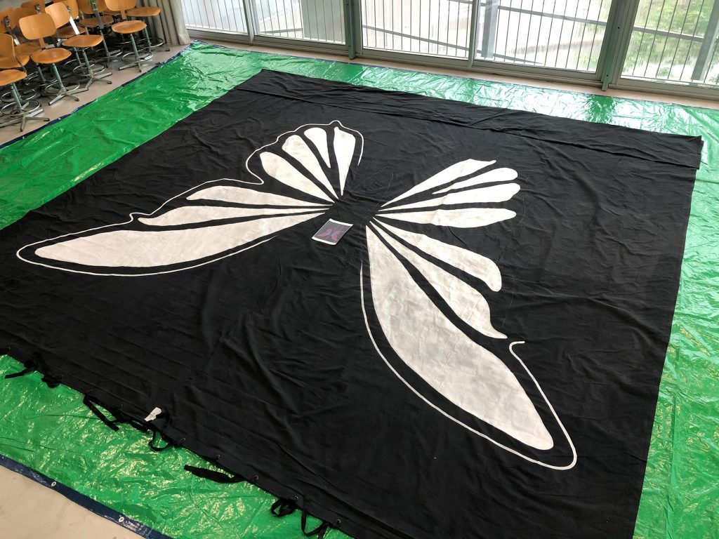 scénographie lumière uv syndrome du papillon élodie poux humour auriane durand