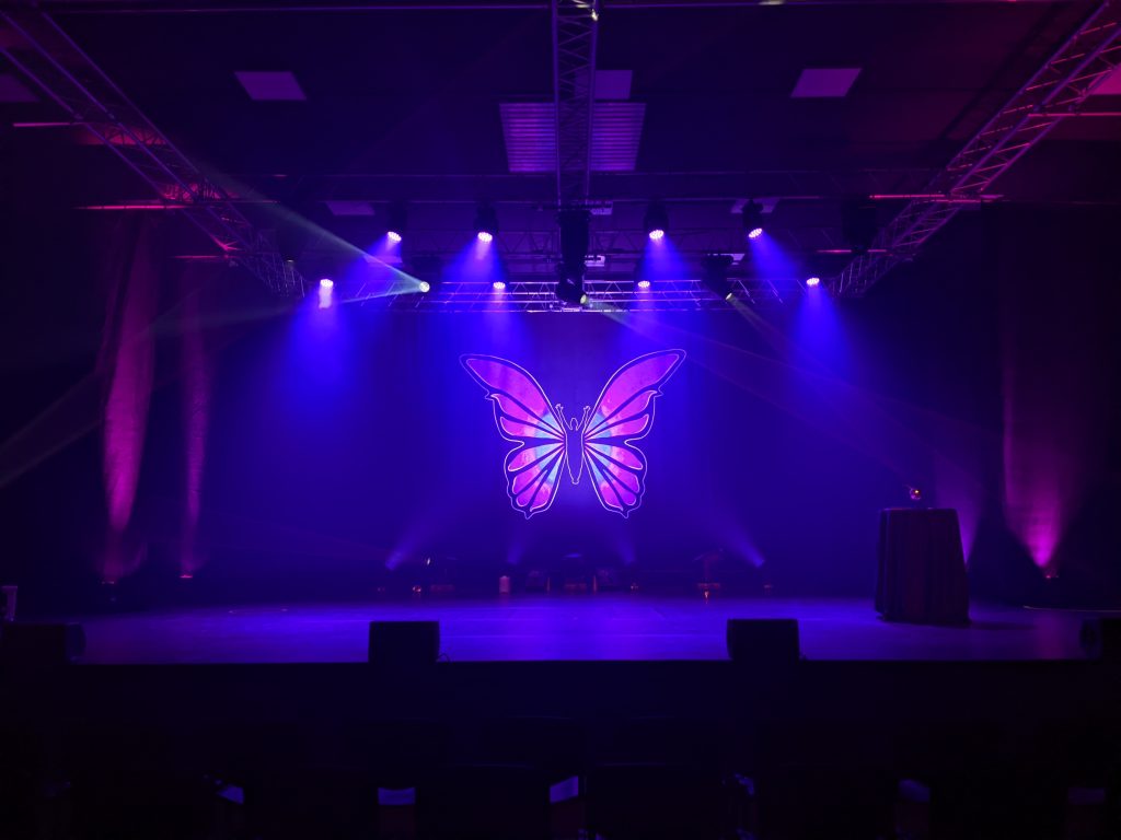 scénographie lumière uv syndrome du papillon élodie poux humour auriane durand